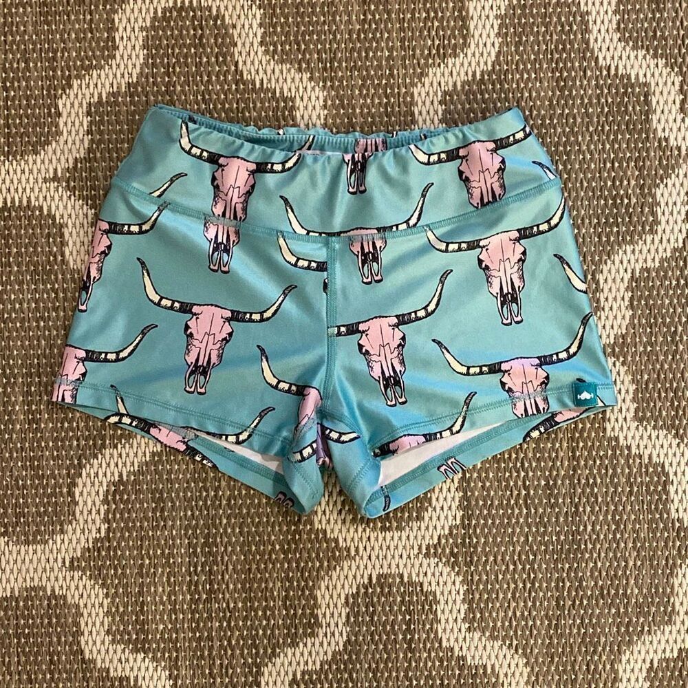 WodBotton longhorn, skull, shorts, size small